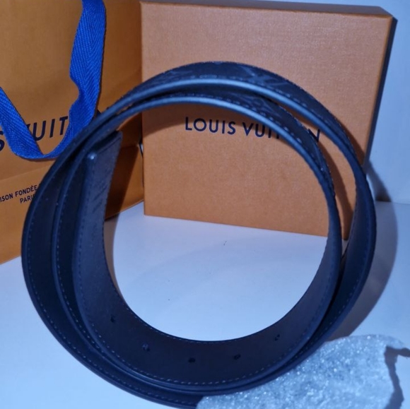 Louis Vuitton Paris belt Made in SpainM0450 SIZE 95/38 - Picture 2 of 4